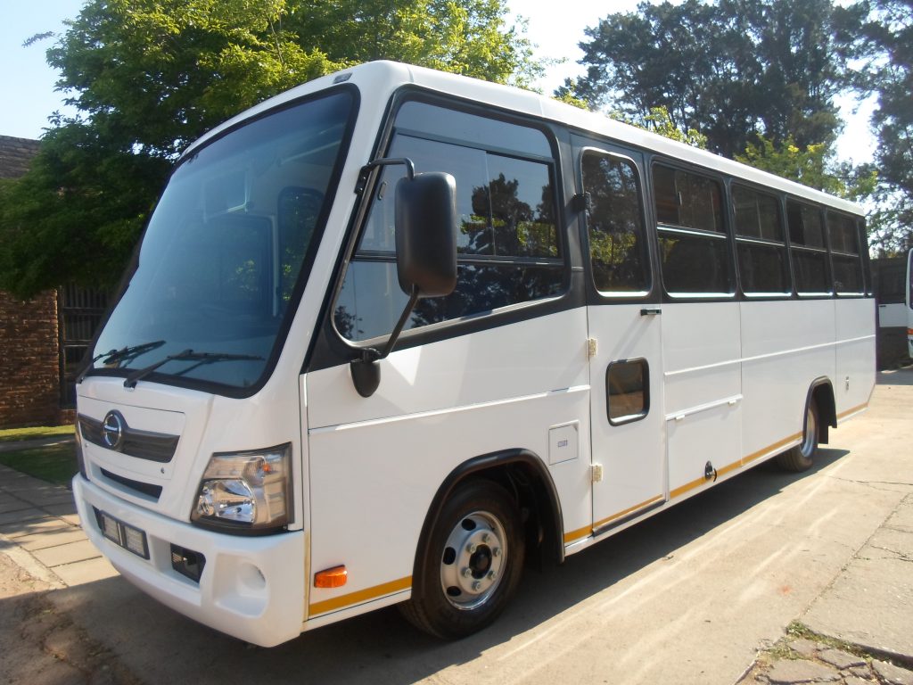 HINO 300 815 AUTO 4200 WHEELBASE - Busmark